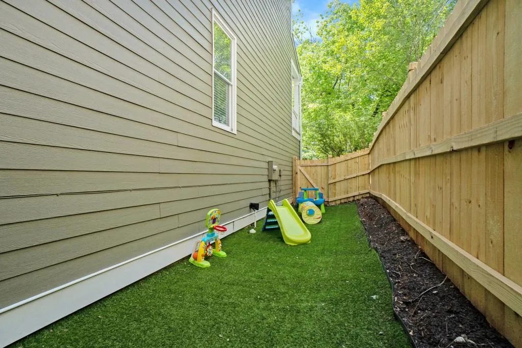 Turf Side Yard