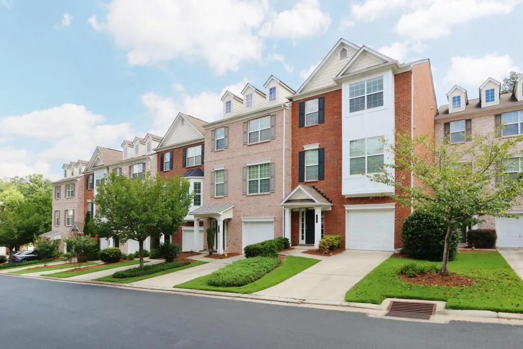 7847 Kiverton Place, Sandy Springs, Georgia 30350, 3 Bedrooms Bedrooms, ,3 BathroomsBathrooms,Residential,Sold,7847 Kiverton Place,5896973