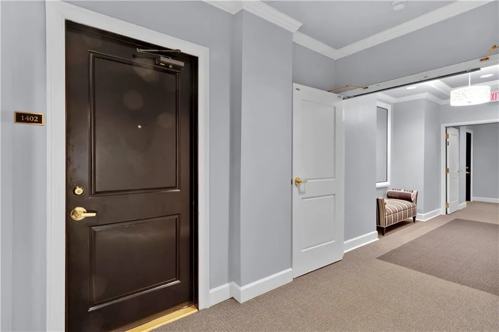 2828 Peachtree Road Nw Unit 1402, Atlanta, Georgia 30305, 2 Bedrooms Bedrooms, ,2 BathroomsBathrooms,Residential,For Sale,2828 Peachtree Road Nw Unit 1402,7611837