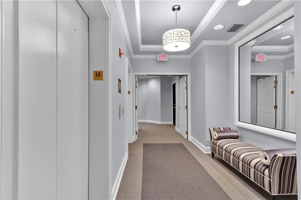 2828 Peachtree Road Nw Unit 1402, Atlanta, Georgia 30305, 2 Bedrooms Bedrooms, ,2 BathroomsBathrooms,Residential,For Sale,2828 Peachtree Road Nw Unit 1402,7611837