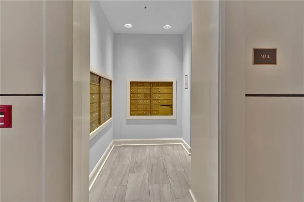 2828 Peachtree Road Nw Unit 1402, Atlanta, Georgia 30305, 2 Bedrooms Bedrooms, ,2 BathroomsBathrooms,Residential,For Sale,2828 Peachtree Road Nw Unit 1402,7611837