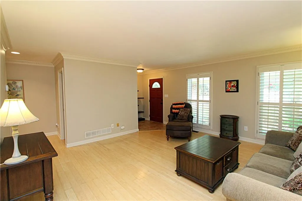 314 The Chace, Atlanta, Georgia 30328, 3 Bedrooms Bedrooms, ,3 BathroomsBathrooms,Residential,Sold,314 The Chace,5684255