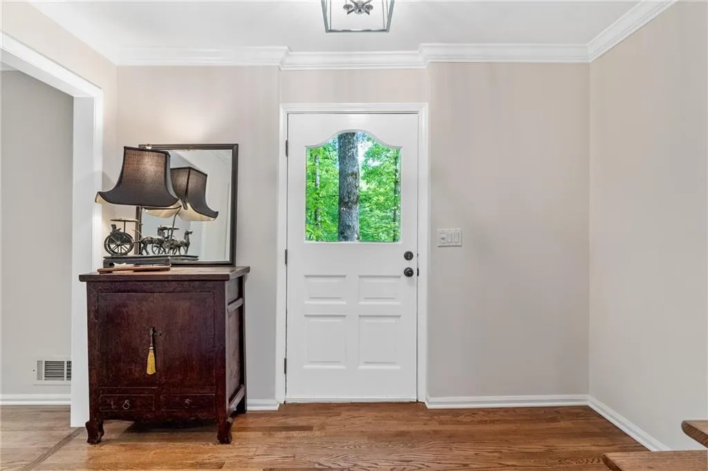 245 W Spalding Drive, Sandy Springs, Georgia 30328, 4 Bedrooms Bedrooms, ,3 BathroomsBathrooms,Residential,Sold,245 W Spalding Drive,6876553