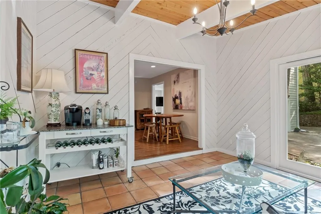 245 W Spalding Drive, Sandy Springs, Georgia 30328, 4 Bedrooms Bedrooms, ,3 BathroomsBathrooms,Residential,Sold,245 W Spalding Drive,6876553