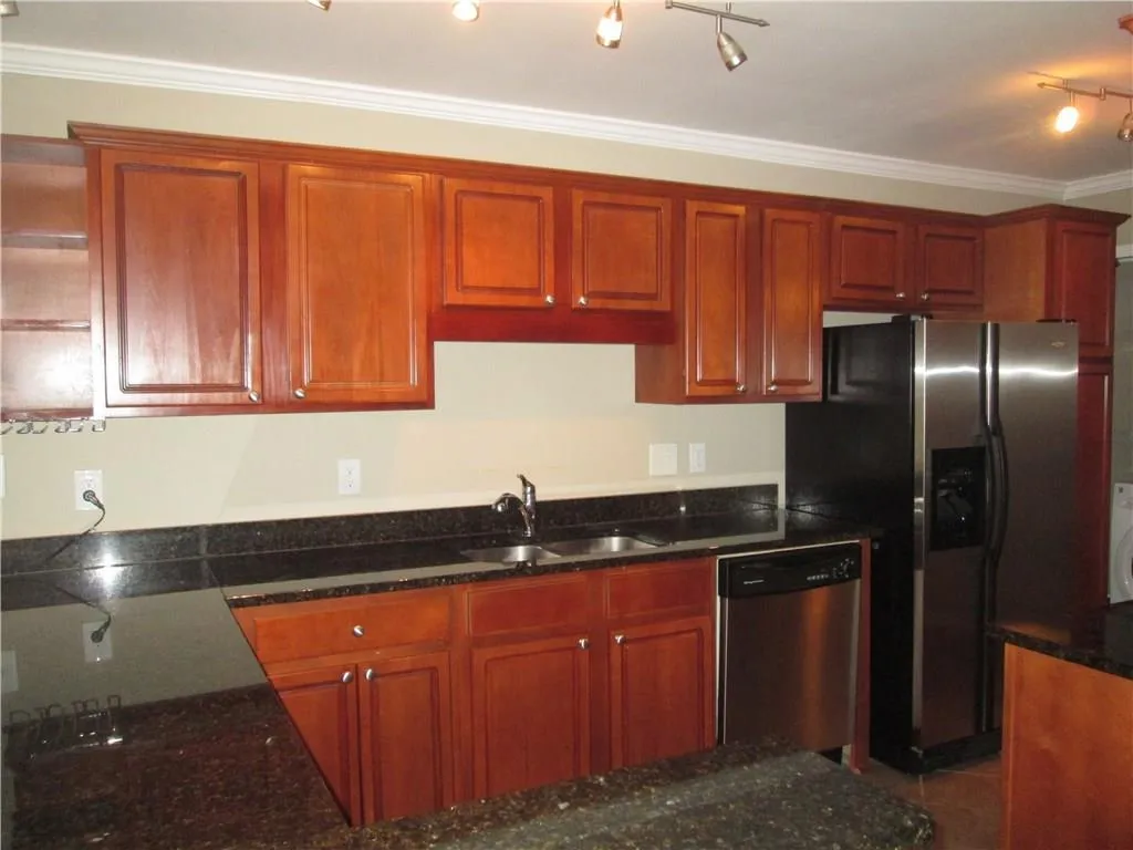 304 Brighton Point, Sandy Springs, Georgia 30328, 2 Bedrooms Bedrooms, ,2 BathroomsBathrooms,Residential,Sold,304 Brighton Point,5905058