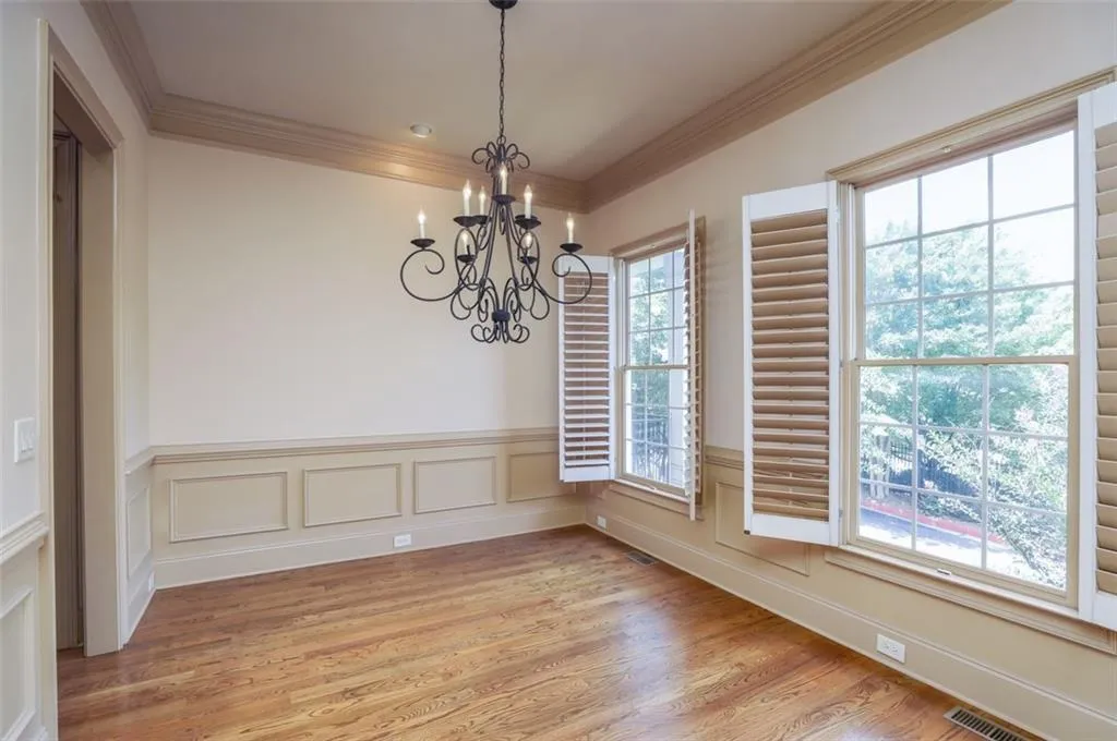 1071 Pearl Point Ne, Sandy Springs, Georgia 30328, 2 Bedrooms Bedrooms, ,3 BathroomsBathrooms,Residential,Sold,1071 Pearl Point Ne,6907261