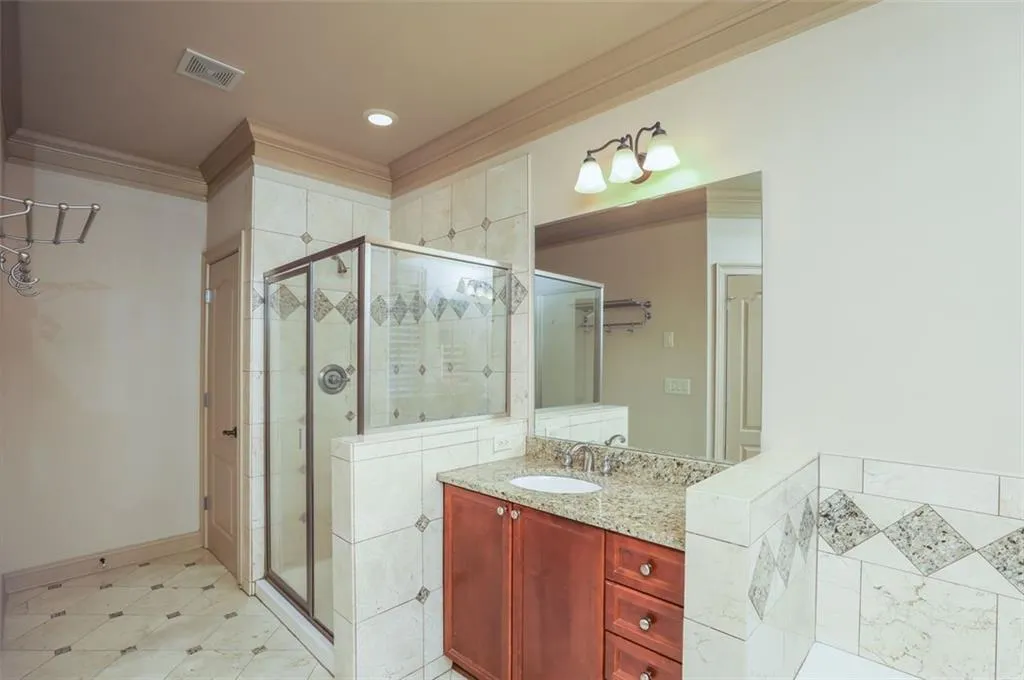 1071 Pearl Point Ne, Sandy Springs, Georgia 30328, 2 Bedrooms Bedrooms, ,3 BathroomsBathrooms,Residential,Sold,1071 Pearl Point Ne,6907261