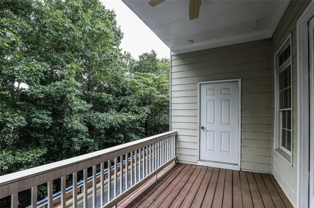 1071 Pearl Point Ne, Sandy Springs, Georgia 30328, 2 Bedrooms Bedrooms, ,3 BathroomsBathrooms,Residential,Sold,1071 Pearl Point Ne,6907261