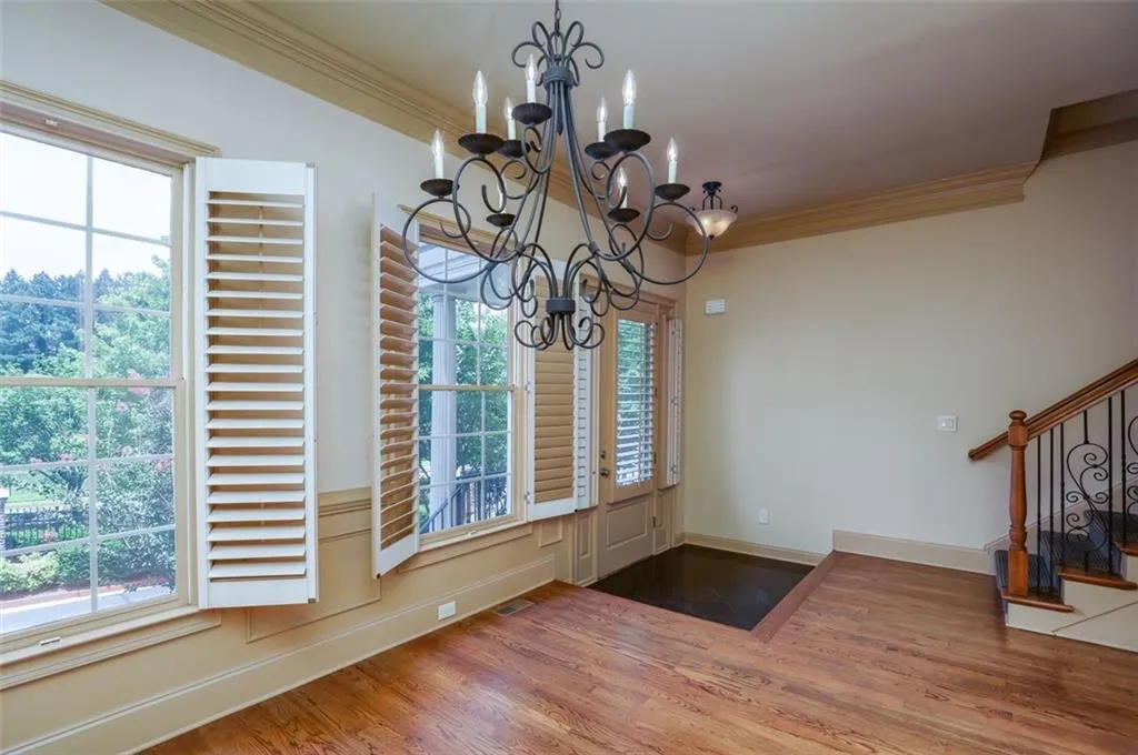 1071 Pearl Point Ne, Sandy Springs, Georgia 30328, 2 Bedrooms Bedrooms, ,3 BathroomsBathrooms,Residential,Sold,1071 Pearl Point Ne,6907261