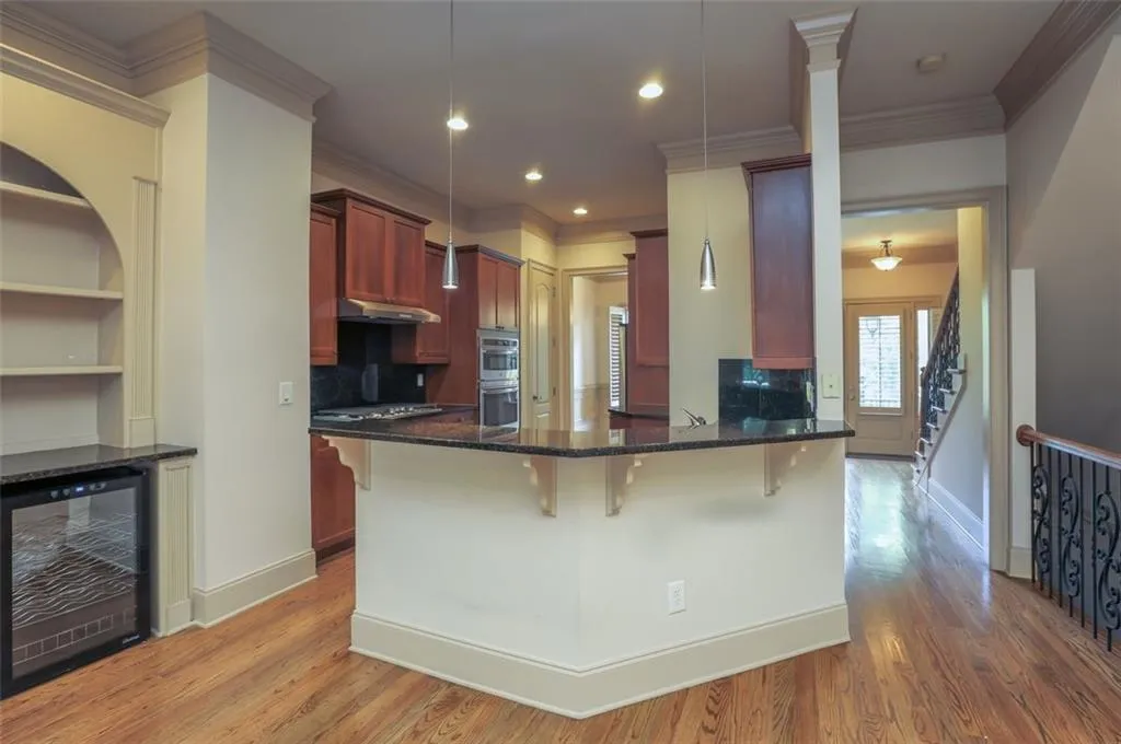 1071 Pearl Point Ne, Sandy Springs, Georgia 30328, 2 Bedrooms Bedrooms, ,3 BathroomsBathrooms,Residential,Sold,1071 Pearl Point Ne,6907261