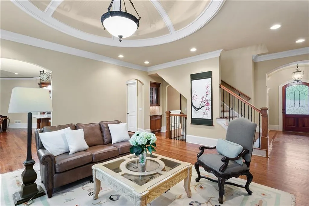 5850 Garber Drive, Sandy Springs, Georgia 30328, 6 Bedrooms Bedrooms, ,5 BathroomsBathrooms,Residential,Sold,5850 Garber Drive,6863202