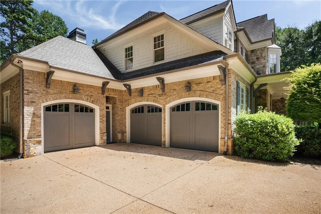 5575 Lake Island Drive, Atlanta, Georgia 30327, 5 Bedrooms Bedrooms, ,6 BathroomsBathrooms,Residential,For Sale,5575 Lake Island Drive,7627460