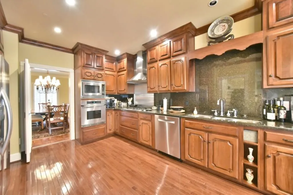 4 Paris Park Place Unit 4, Sandy Springs, Georgia 30350, 3 Bedrooms Bedrooms, ,2 BathroomsBathrooms,Residential,Sold,4 Paris Park Place Unit 4,5665451