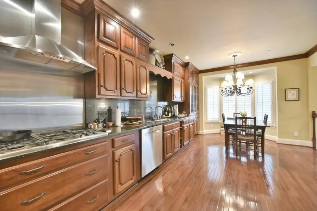 4 Paris Park Place Unit 4, Sandy Springs, Georgia 30350, 3 Bedrooms Bedrooms, ,2 BathroomsBathrooms,Residential,Sold,4 Paris Park Place Unit 4,5665451