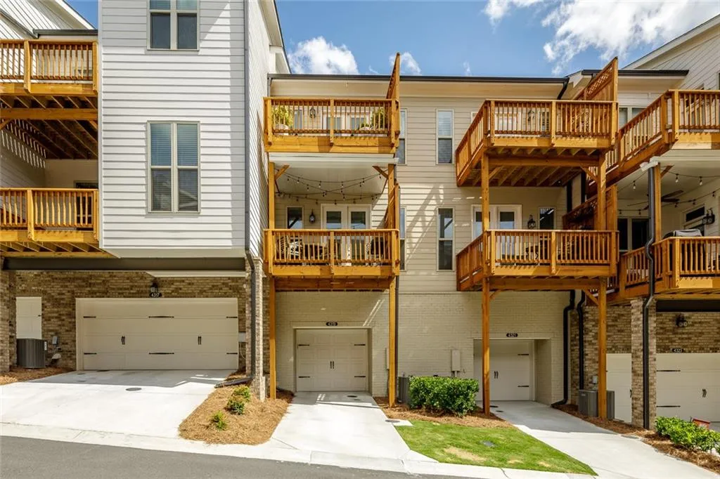 4319 Parkside Place, Atlanta, Georgia 30342, 2 Bedrooms Bedrooms, ,2 BathroomsBathrooms,Residential,Sold,4319 Parkside Place,6886817
