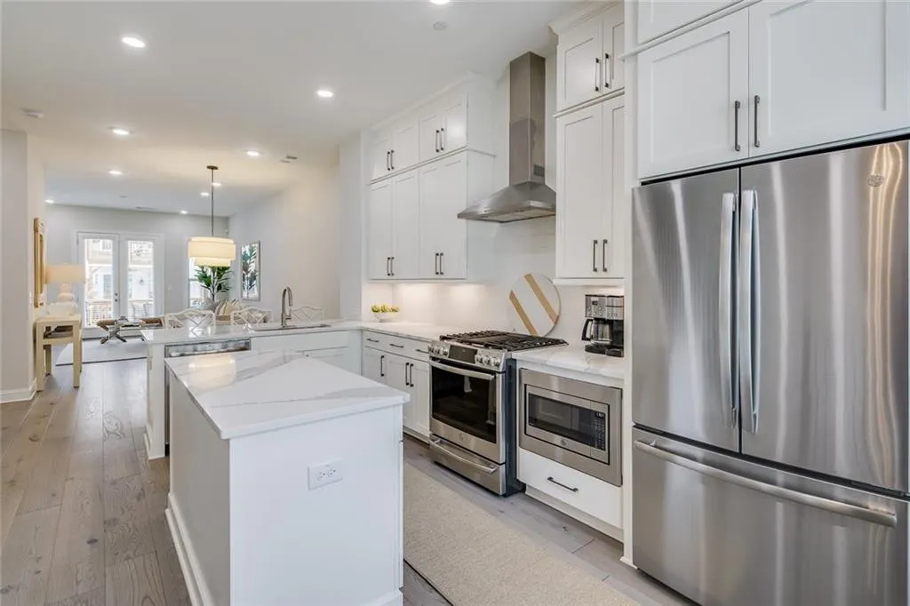 4319 Parkside Place, Atlanta, Georgia 30342, 2 Bedrooms Bedrooms, ,2 BathroomsBathrooms,Residential,Sold,4319 Parkside Place,6886817