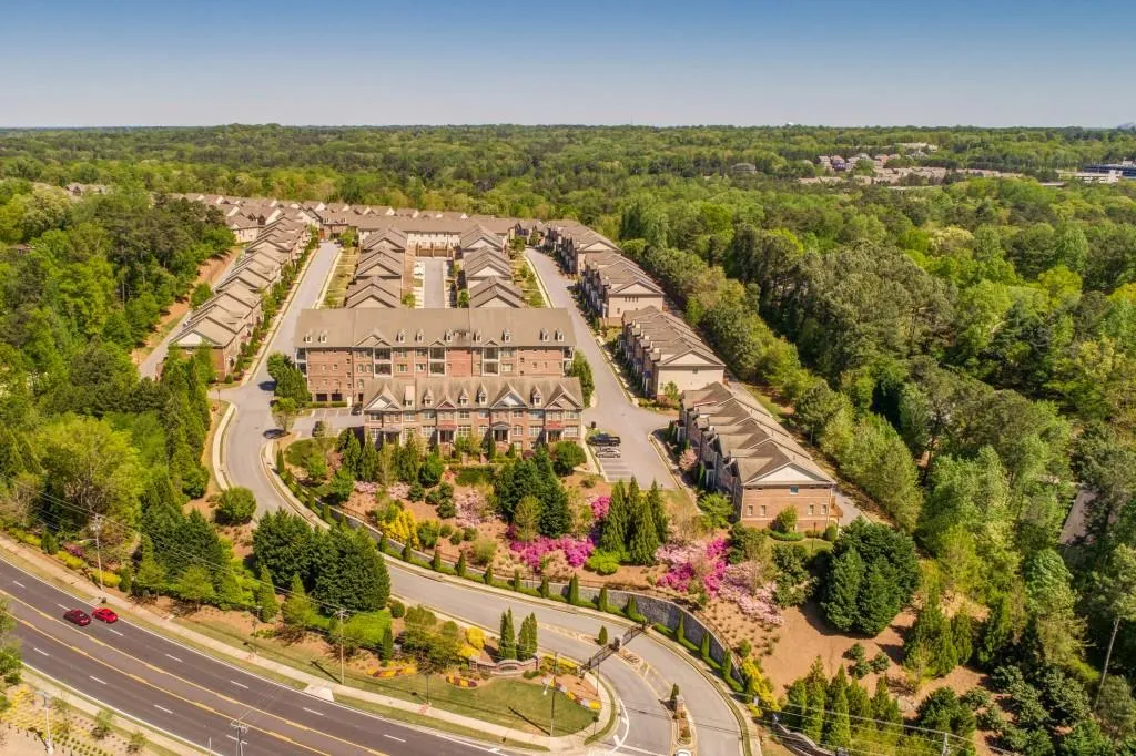 7425 Highland Bluff, Sandy Springs, Georgia 30328, 3 Bedrooms Bedrooms, ,3 BathroomsBathrooms,Residential,Sold,7425 Highland Bluff,6539250