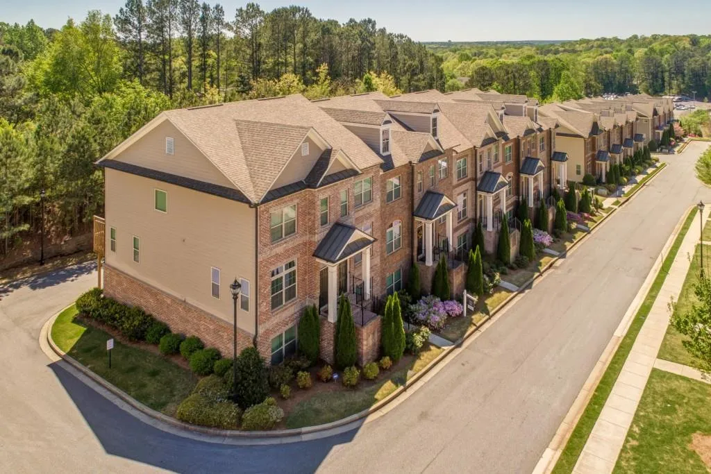 7425 Highland Bluff, Sandy Springs, Georgia 30328, 3 Bedrooms Bedrooms, ,3 BathroomsBathrooms,Residential,Sold,7425 Highland Bluff,6539250