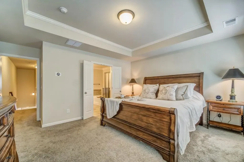 7425 Highland Bluff, Sandy Springs, Georgia 30328, 3 Bedrooms Bedrooms, ,3 BathroomsBathrooms,Residential,Sold,7425 Highland Bluff,6539250