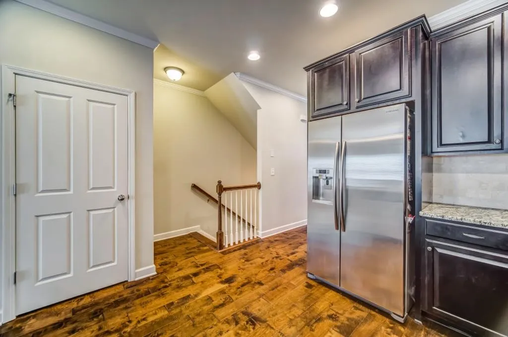 7425 Highland Bluff, Sandy Springs, Georgia 30328, 3 Bedrooms Bedrooms, ,3 BathroomsBathrooms,Residential,Sold,7425 Highland Bluff,6539250