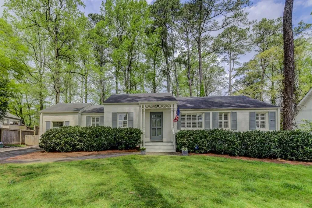 340 Meadowbrook Drive Ne, Atlanta, Georgia 30342, 3 Bedrooms Bedrooms, ,2 BathroomsBathrooms,Residential,Sold,340 Meadowbrook Drive Ne,6535045