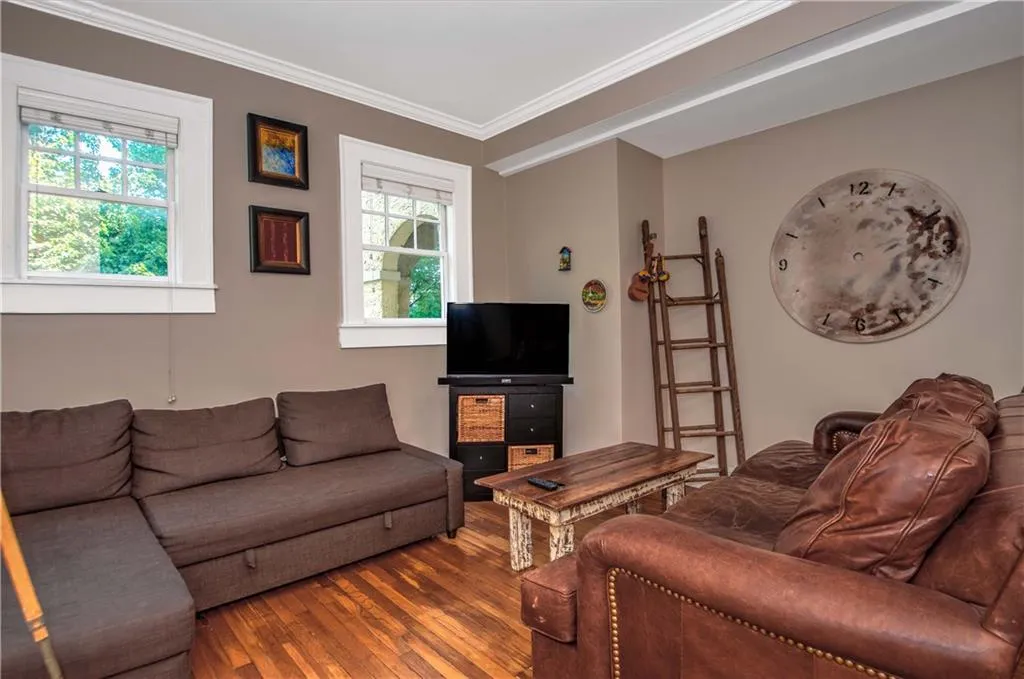 2855 Peachtree Road Ne Unit 207, Atlanta, Georgia 30305, 1 Bedroom Bedrooms, ,1 BathroomBathrooms,Residential,Sold,2855 Peachtree Road Ne Unit 207,5715375