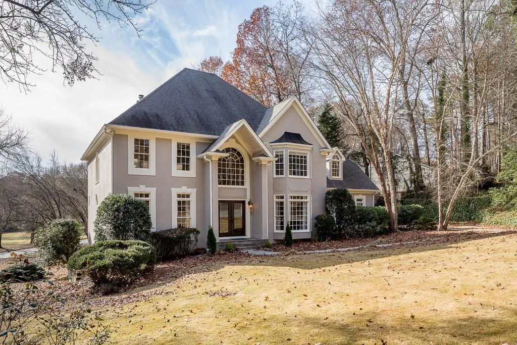 135 Seville Chase, Atlanta, Georgia 30328, 5 Bedrooms Bedrooms, ,4 BathroomsBathrooms,Residential,Sold,135 Seville Chase,6656057