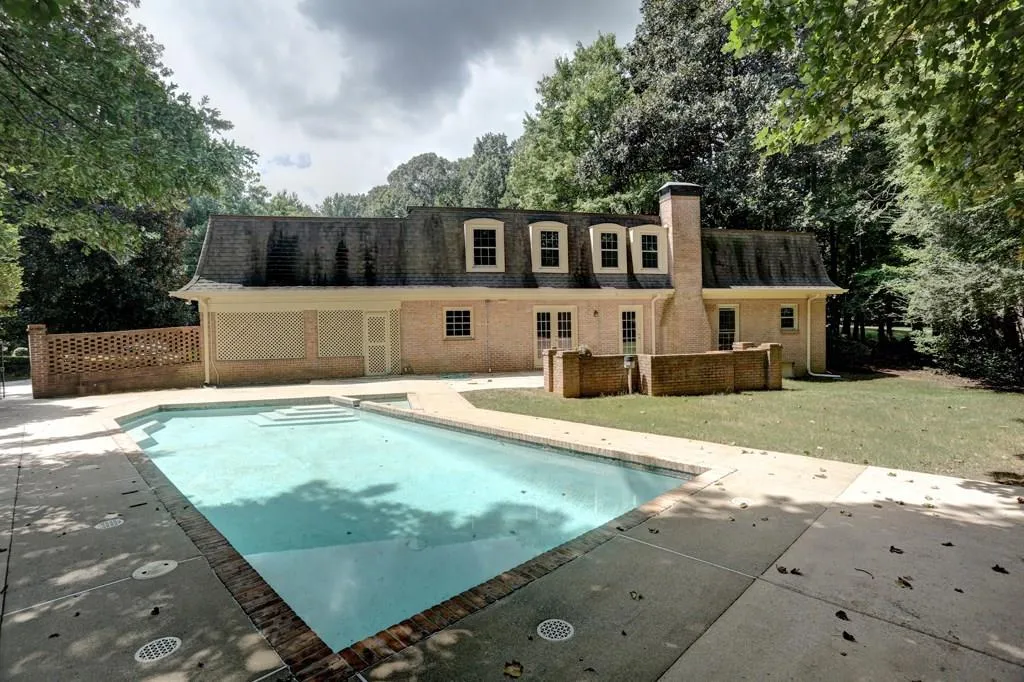 585 Coldstream Court, Sandy Springs, Georgia 30328, 4 Bedrooms Bedrooms, ,3 BathroomsBathrooms,Residential,Sold,585 Coldstream Court,5895368