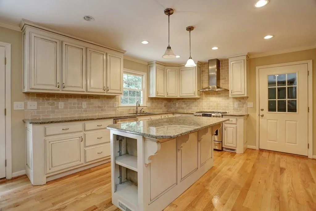 585 Coldstream Court, Sandy Springs, Georgia 30328, 4 Bedrooms Bedrooms, ,3 BathroomsBathrooms,Residential,Sold,585 Coldstream Court,5895368