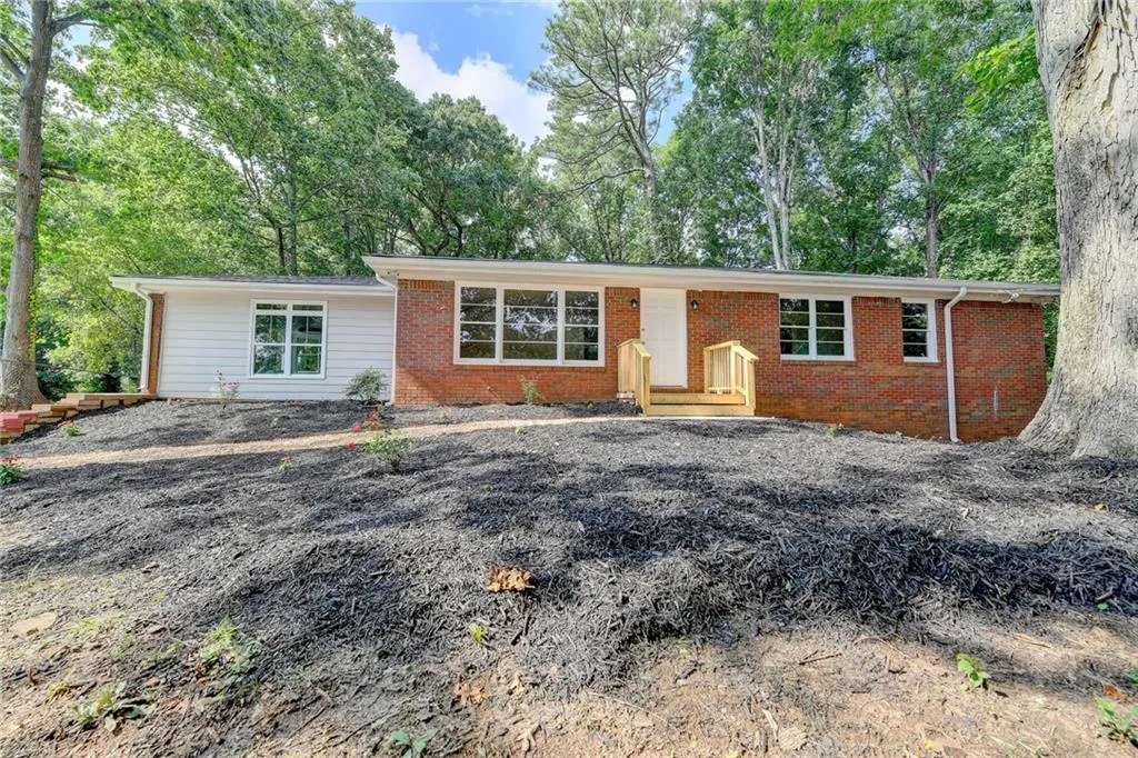 1110 Hope Road, Atlanta, Georgia 30350, 3 Bedrooms Bedrooms, ,2 BathroomsBathrooms,Residential,Sold,1110 Hope Road,6930357