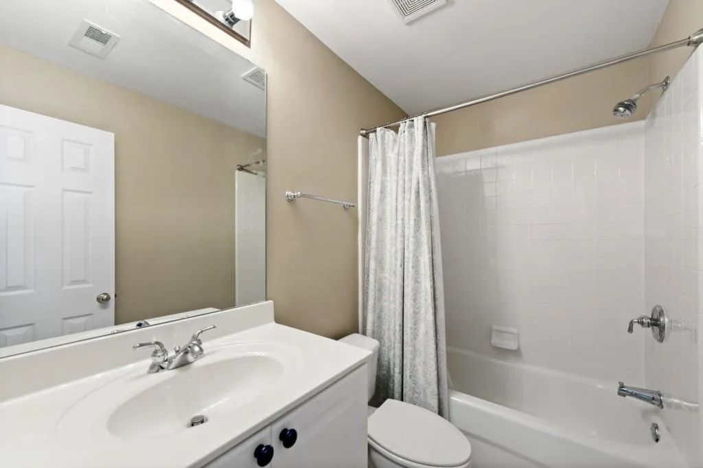 6355 Glen Oaks Lane, Sandy Springs, Georgia 30328, 4 Bedrooms Bedrooms, ,3 BathroomsBathrooms,Residential,Sold,6355 Glen Oaks Lane,6796895