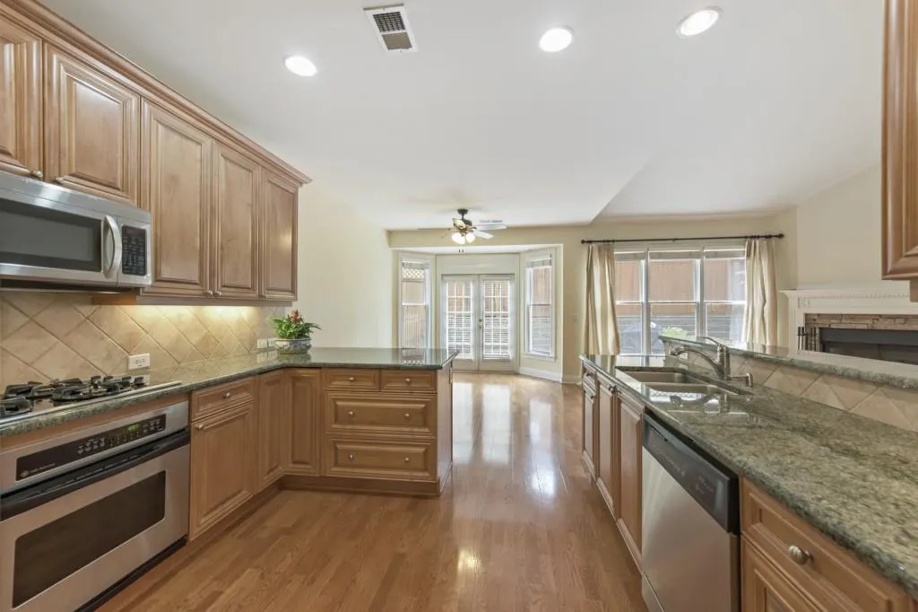 6355 Glen Oaks Lane, Sandy Springs, Georgia 30328, 4 Bedrooms Bedrooms, ,3 BathroomsBathrooms,Residential,Sold,6355 Glen Oaks Lane,6796895