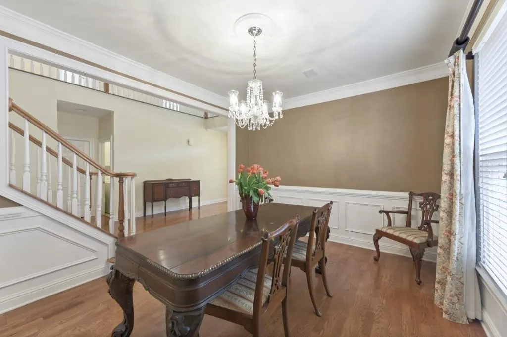 6355 Glen Oaks Lane, Sandy Springs, Georgia 30328, 4 Bedrooms Bedrooms, ,3 BathroomsBathrooms,Residential,Sold,6355 Glen Oaks Lane,6796895