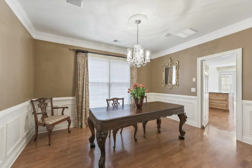 6355 Glen Oaks Lane, Sandy Springs, Georgia 30328, 4 Bedrooms Bedrooms, ,3 BathroomsBathrooms,Residential,Sold,6355 Glen Oaks Lane,6796895