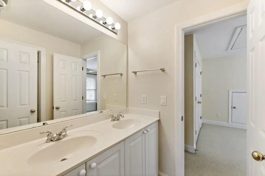 6355 Glen Oaks Lane, Sandy Springs, Georgia 30328, 4 Bedrooms Bedrooms, ,3 BathroomsBathrooms,Residential,Sold,6355 Glen Oaks Lane,6796895