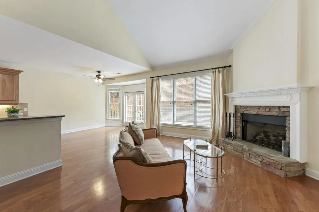 6355 Glen Oaks Lane, Sandy Springs, Georgia 30328, 4 Bedrooms Bedrooms, ,3 BathroomsBathrooms,Residential,Sold,6355 Glen Oaks Lane,6796895