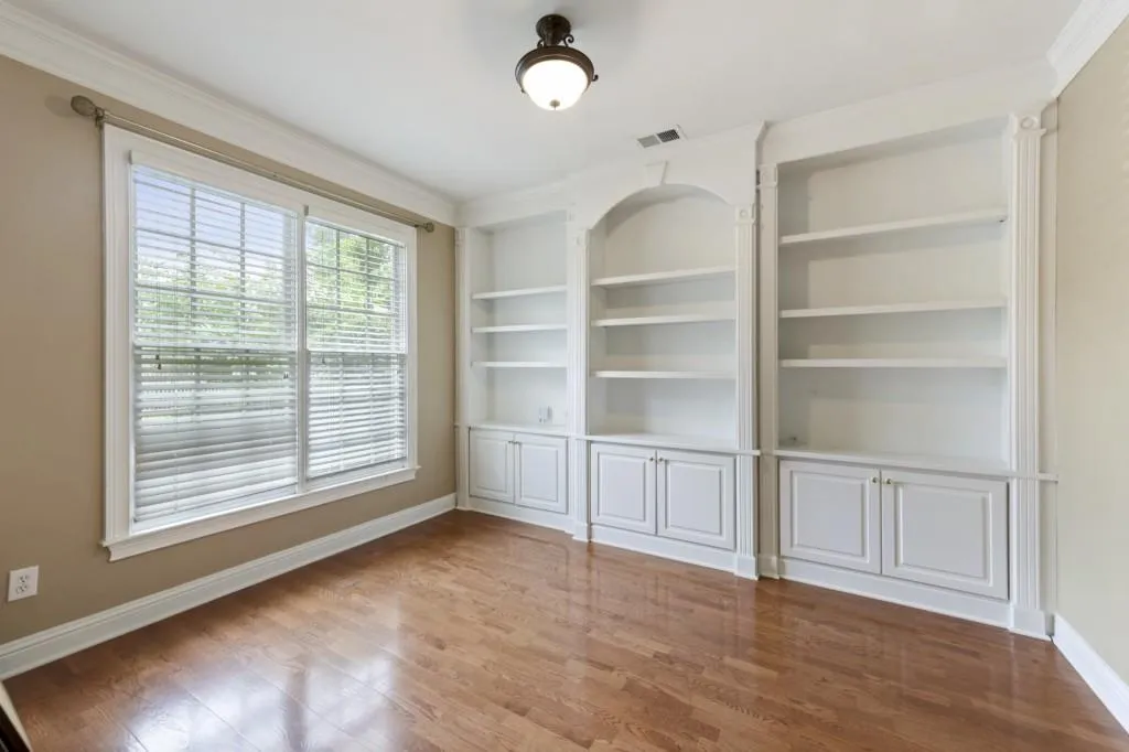 6355 Glen Oaks Lane, Sandy Springs, Georgia 30328, 4 Bedrooms Bedrooms, ,3 BathroomsBathrooms,Residential,Sold,6355 Glen Oaks Lane,6796895