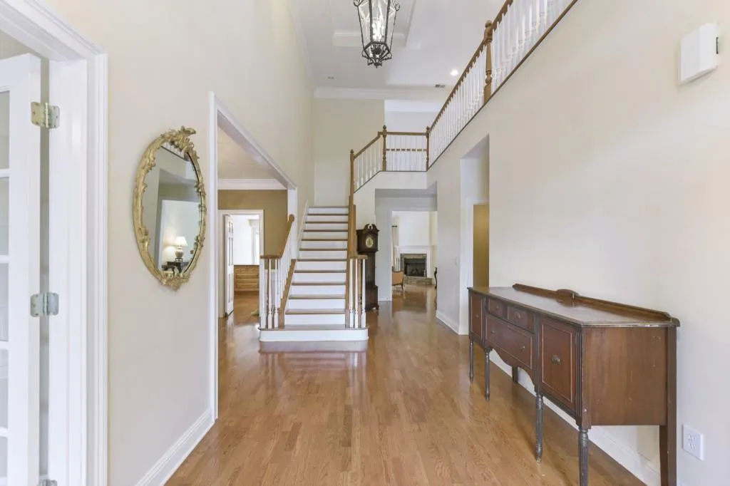 6355 Glen Oaks Lane, Sandy Springs, Georgia 30328, 4 Bedrooms Bedrooms, ,3 BathroomsBathrooms,Residential,Sold,6355 Glen Oaks Lane,6796895