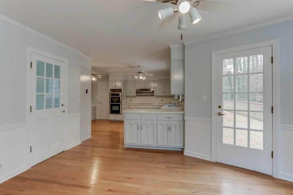 2215 Spalding Drive, Sandy Springs, Georgia 30350, 4 Bedrooms Bedrooms, ,3 BathroomsBathrooms,Residential,Sold,2215 Spalding Drive,6115722