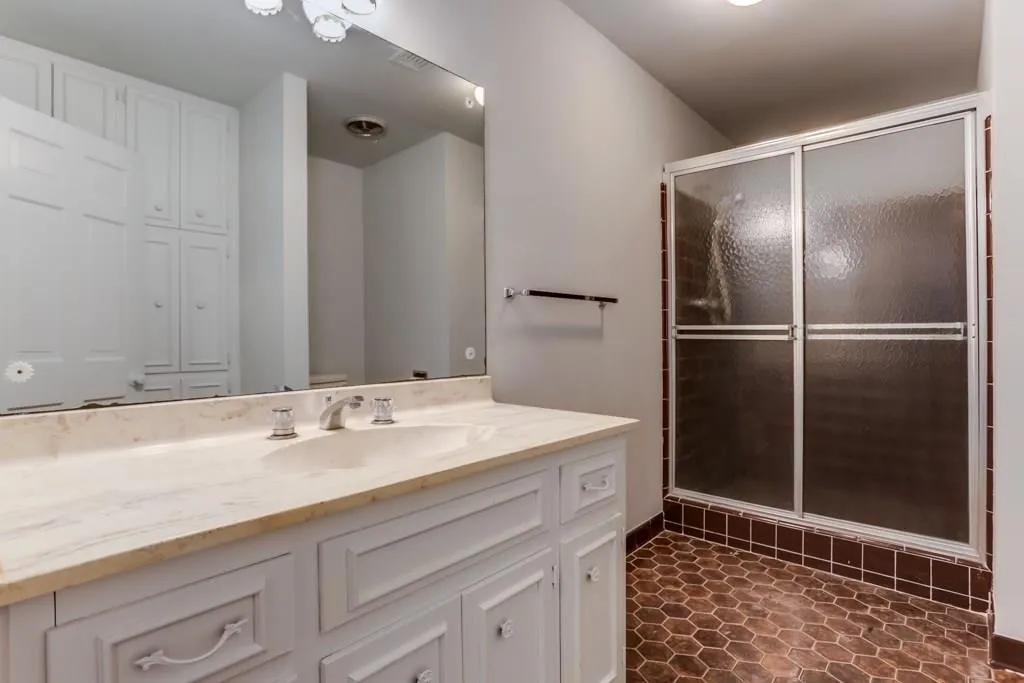 2215 Spalding Drive, Sandy Springs, Georgia 30350, 4 Bedrooms Bedrooms, ,3 BathroomsBathrooms,Residential,Sold,2215 Spalding Drive,6115722