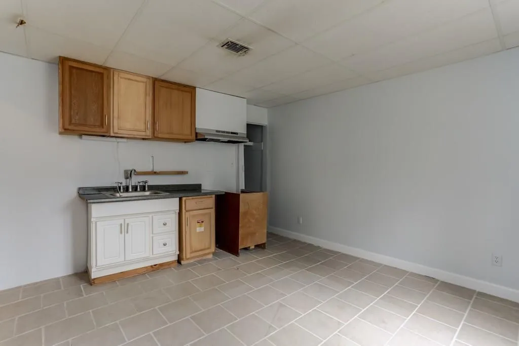 2215 Spalding Drive, Sandy Springs, Georgia 30350, 4 Bedrooms Bedrooms, ,3 BathroomsBathrooms,Residential,Sold,2215 Spalding Drive,6115722