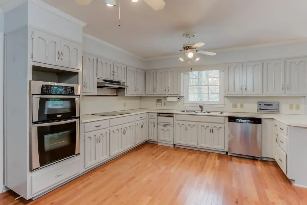 2215 Spalding Drive, Sandy Springs, Georgia 30350, 4 Bedrooms Bedrooms, ,3 BathroomsBathrooms,Residential,Sold,2215 Spalding Drive,6115722