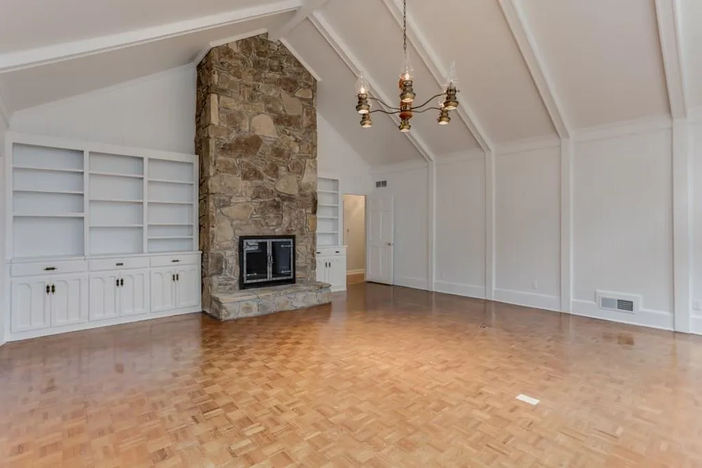 2215 Spalding Drive, Sandy Springs, Georgia 30350, 4 Bedrooms Bedrooms, ,3 BathroomsBathrooms,Residential,Sold,2215 Spalding Drive,6115722
