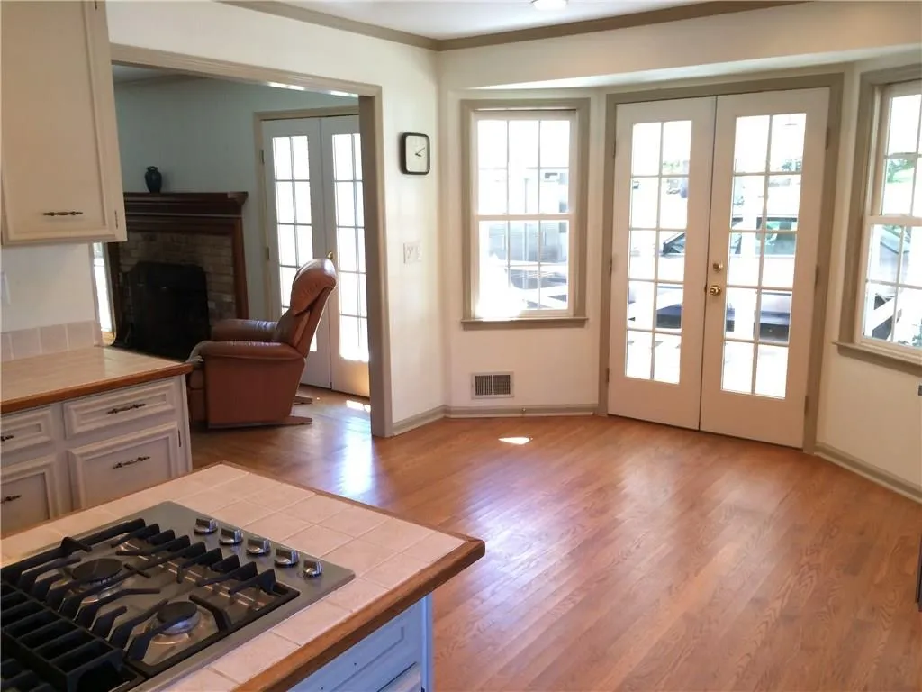 230 Stone Mill Trail, Atlanta, Georgia 30328, 3 Bedrooms Bedrooms, ,2 BathroomsBathrooms,Residential,Sold,230 Stone Mill Trail,5993937