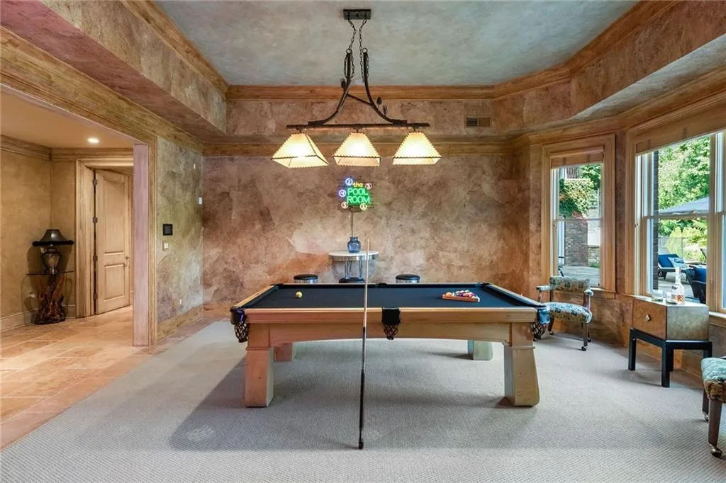 5509 Long Island Drive Nw, Atlanta, Georgia 30327, 6 Bedrooms Bedrooms, ,7 BathroomsBathrooms,Residential,Sold,5509 Long Island Drive Nw,7447945