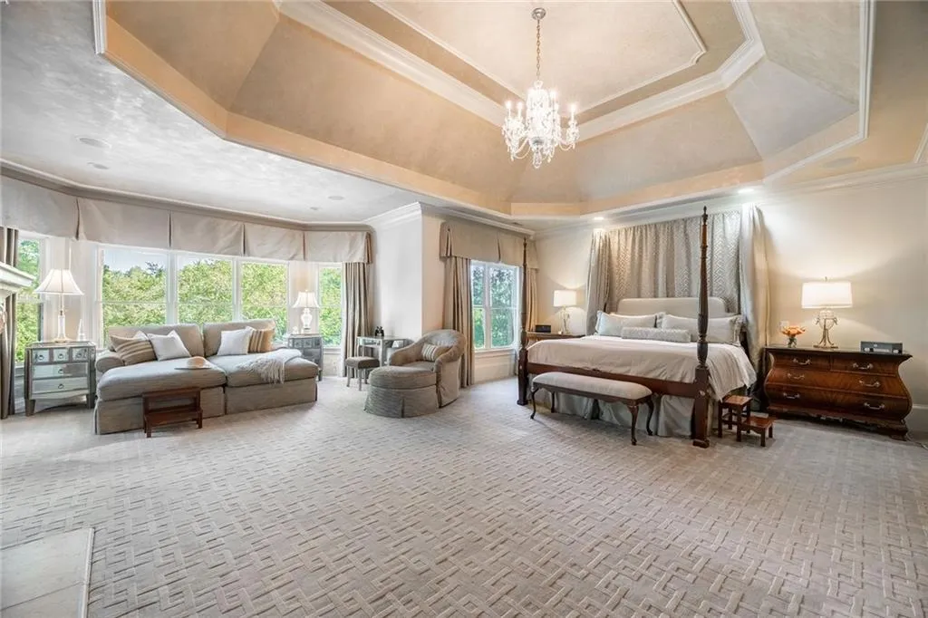 5509 Long Island Drive Nw, Atlanta, Georgia 30327, 6 Bedrooms Bedrooms, ,7 BathroomsBathrooms,Residential,Sold,5509 Long Island Drive Nw,7447945