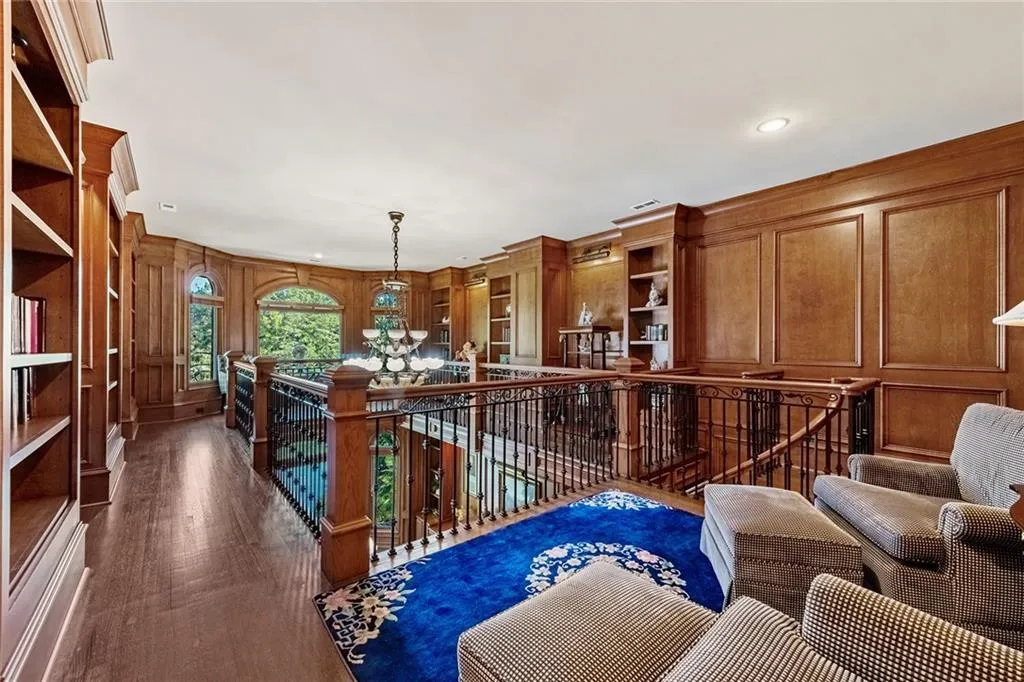 5509 Long Island Drive Nw, Atlanta, Georgia 30327, 6 Bedrooms Bedrooms, ,7 BathroomsBathrooms,Residential,Sold,5509 Long Island Drive Nw,7447945