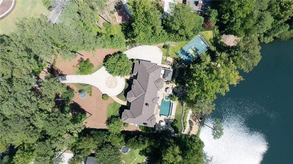 5509 Long Island Drive Nw, Atlanta, Georgia 30327, 6 Bedrooms Bedrooms, ,7 BathroomsBathrooms,Residential,Sold,5509 Long Island Drive Nw,7447945