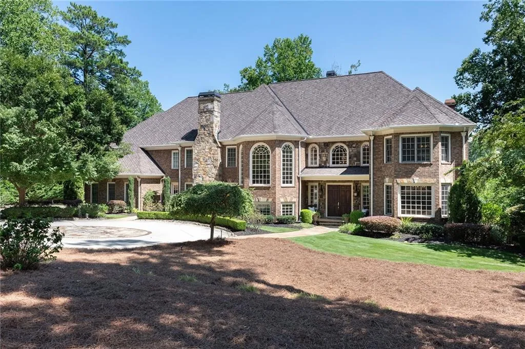 5509 Long Island Drive Nw, Atlanta, Georgia 30327, 6 Bedrooms Bedrooms, ,7 BathroomsBathrooms,Residential,Sold,5509 Long Island Drive Nw,7447945