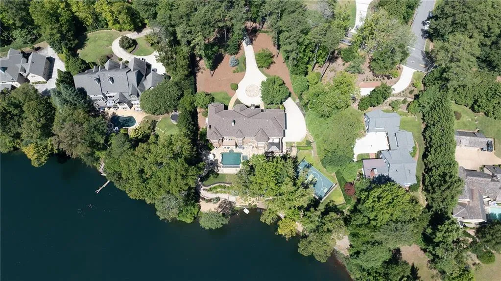 5509 Long Island Drive Nw, Atlanta, Georgia 30327, 6 Bedrooms Bedrooms, ,7 BathroomsBathrooms,Residential,Sold,5509 Long Island Drive Nw,7447945